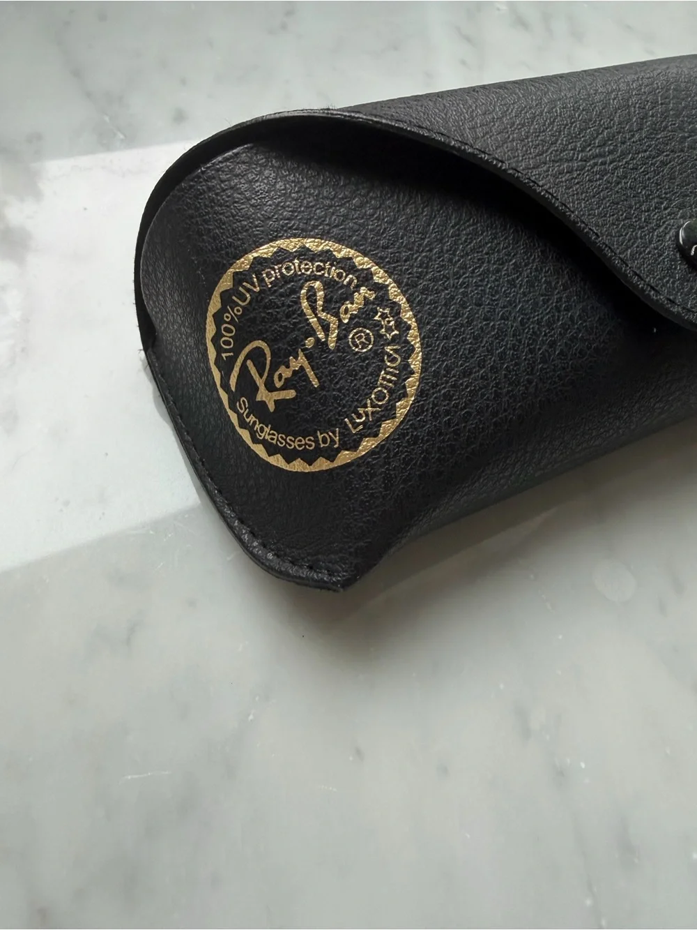 Ray-Ban image shows